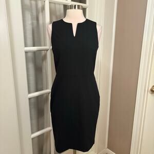 Ann Taylor Women's Sleeveless V-Neck Black Sheath Dress - Size 00P